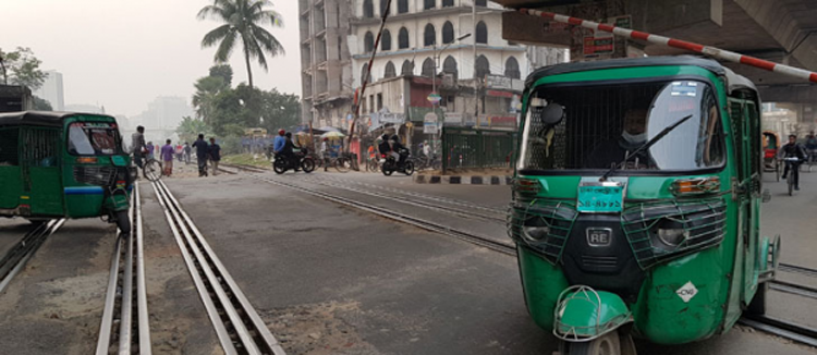 সিএনজি অটোরিকশার ধাক্কায় আহত হয়ে মাছ বিক্রেতার মৃত্যু